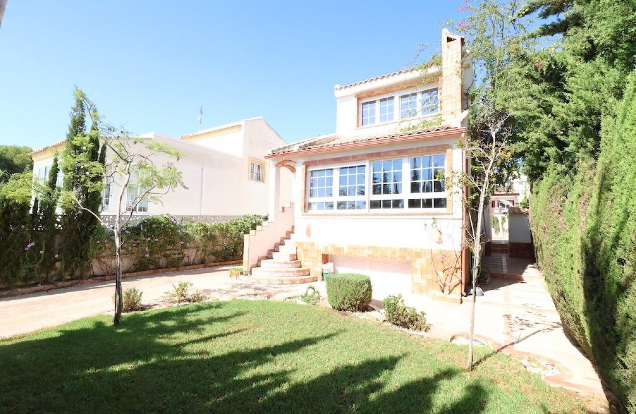 Revente - Villa -
Orihuela Costa - Costa Blanca