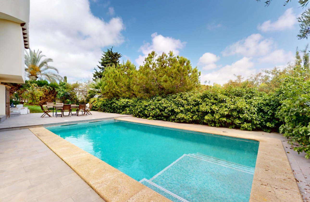 Revente - Villa -
Orihuela Costa - Costa Blanca