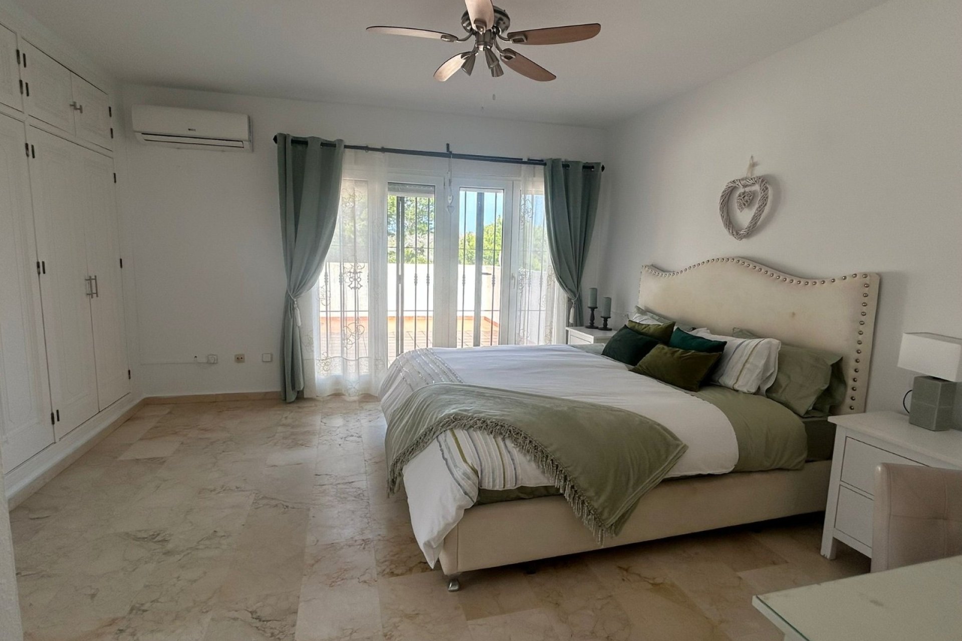 Revente - Villa -
Orihuela Costa - Costa Blanca