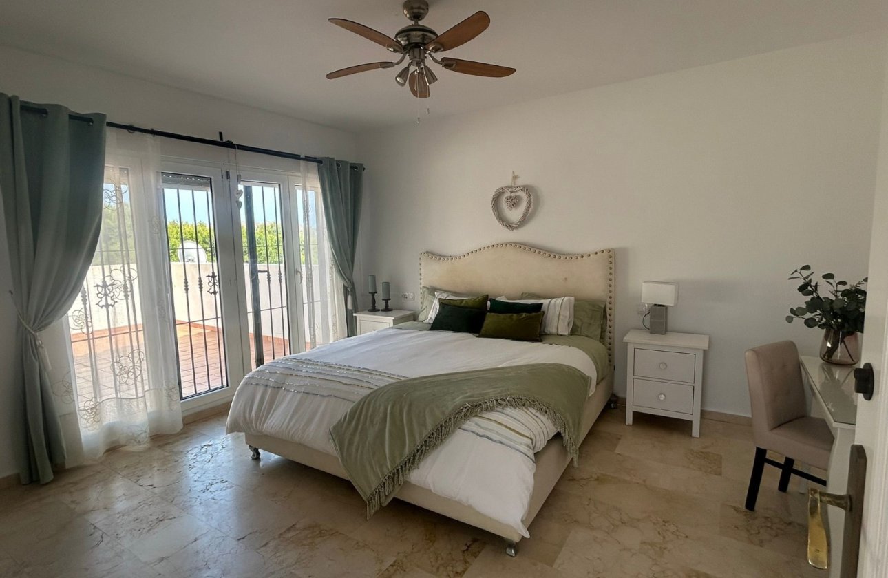 Revente - Villa -
Orihuela Costa - Costa Blanca