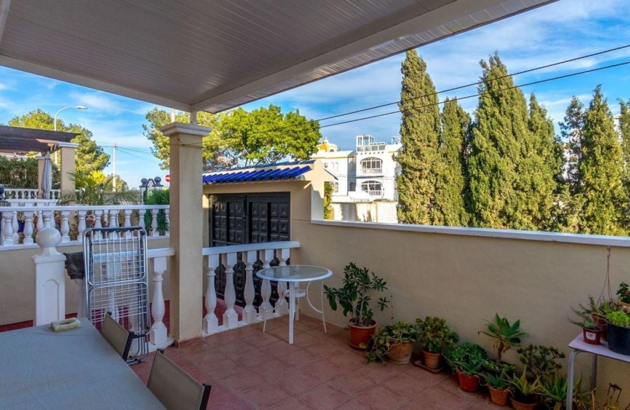 Revente - Villa -
Orihuela Costa - Costa Blanca