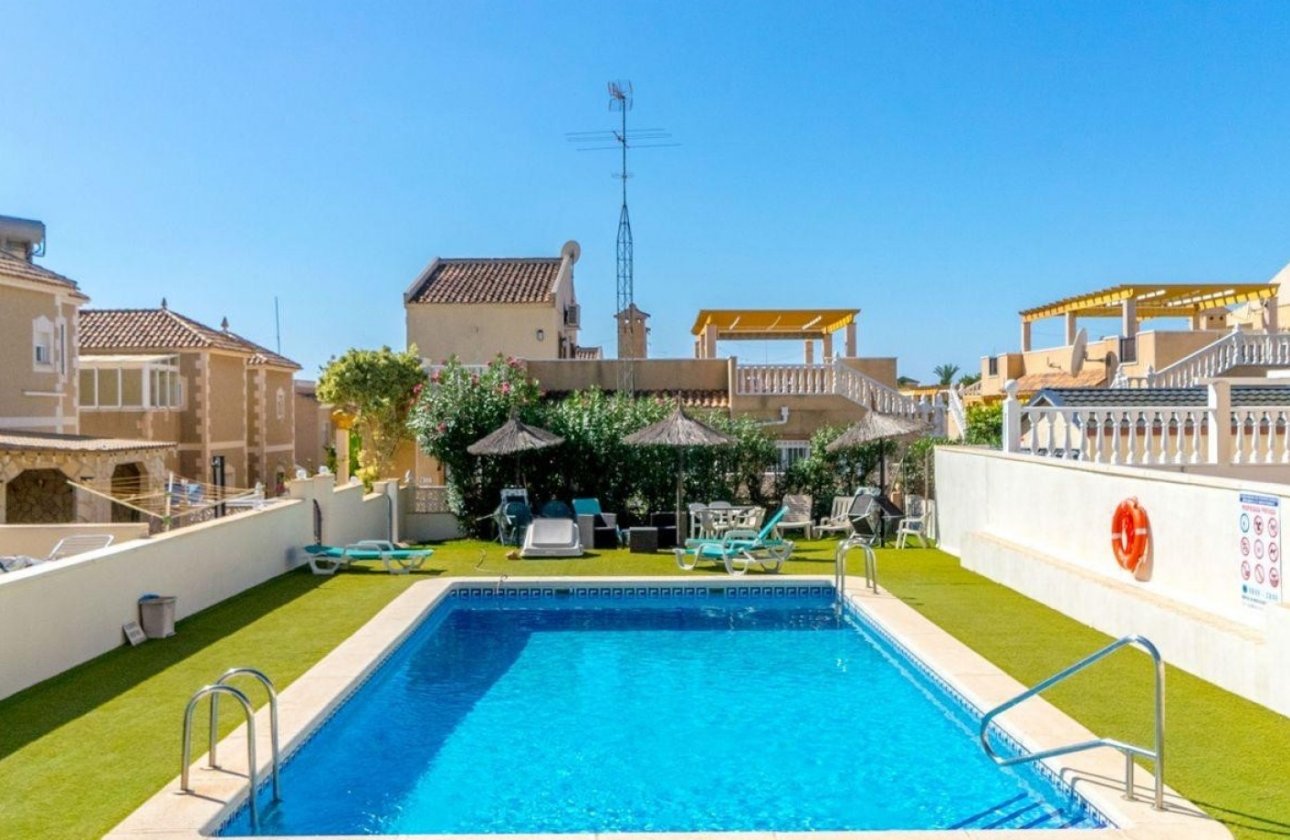 Revente - Villa -
Orihuela Costa - Costa Blanca