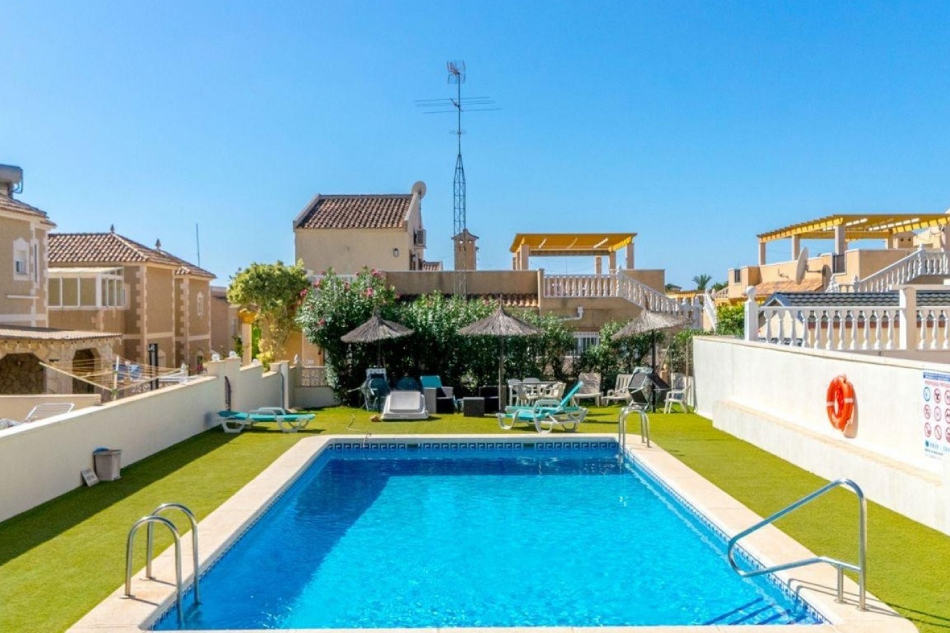 Revente - Villa -
Orihuela Costa - Costa Blanca