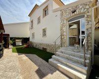 Revente - Villa -
Orihuela Costa - Costa Blanca