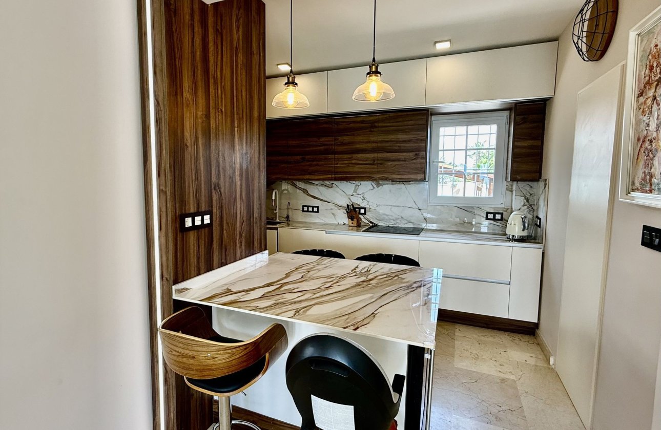 Revente - Villa -
Orihuela Costa - Costa Blanca