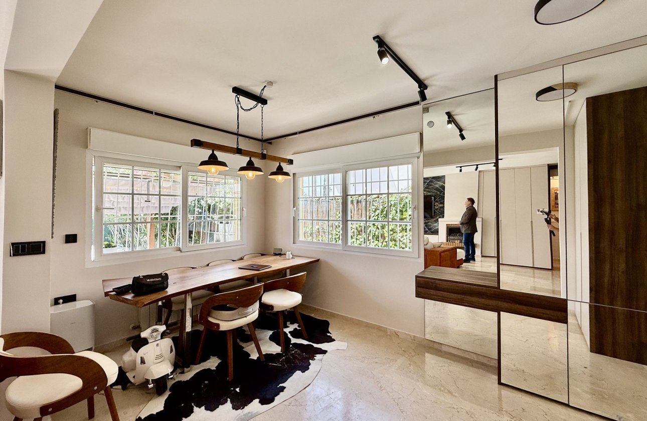 Revente - Villa -
Orihuela Costa - Costa Blanca