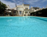 Revente - Villa -
Orihuela Costa - Costa Blanca