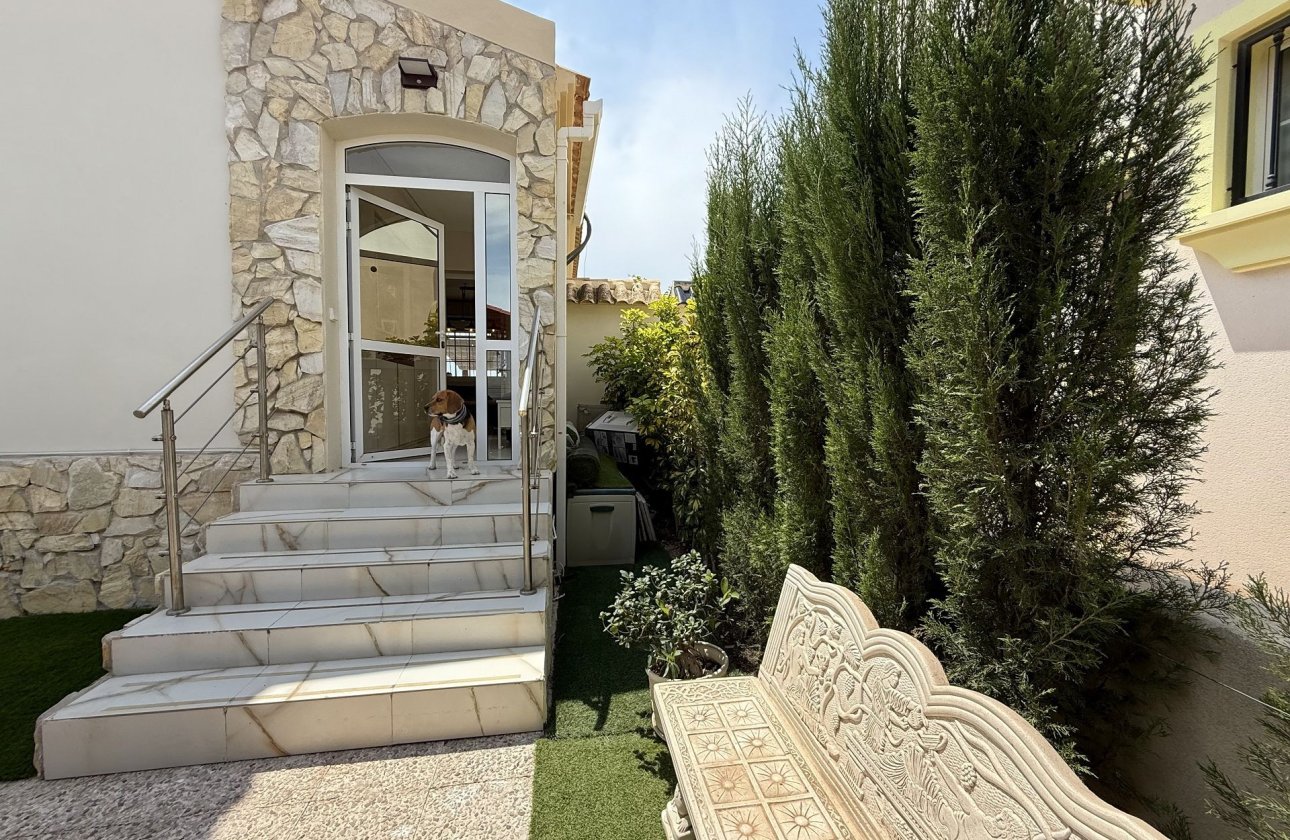 Revente - Villa -
Orihuela Costa - Costa Blanca