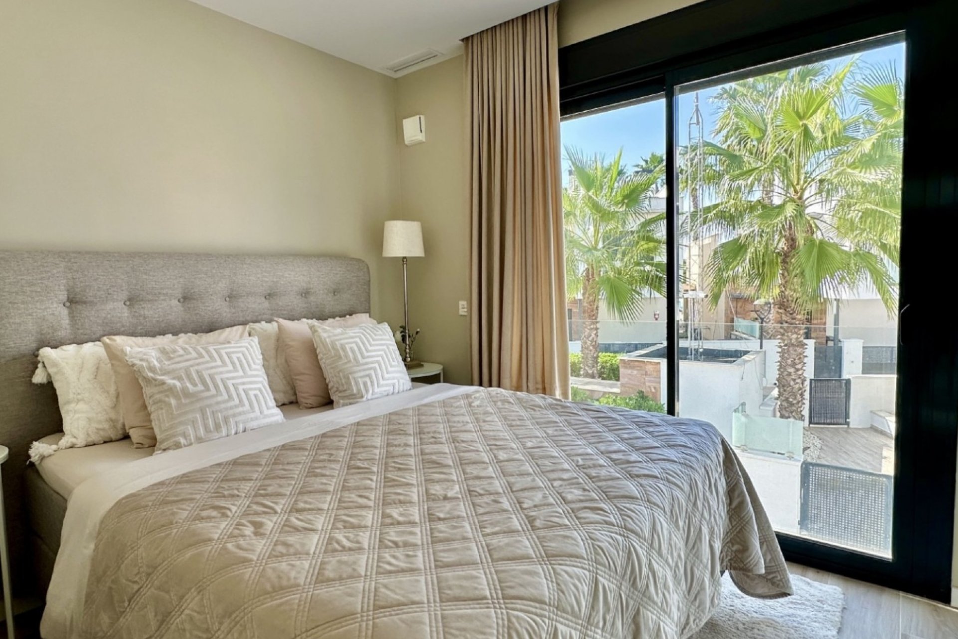 Revente - Villa -
Orihuela Costa - Costa Blanca