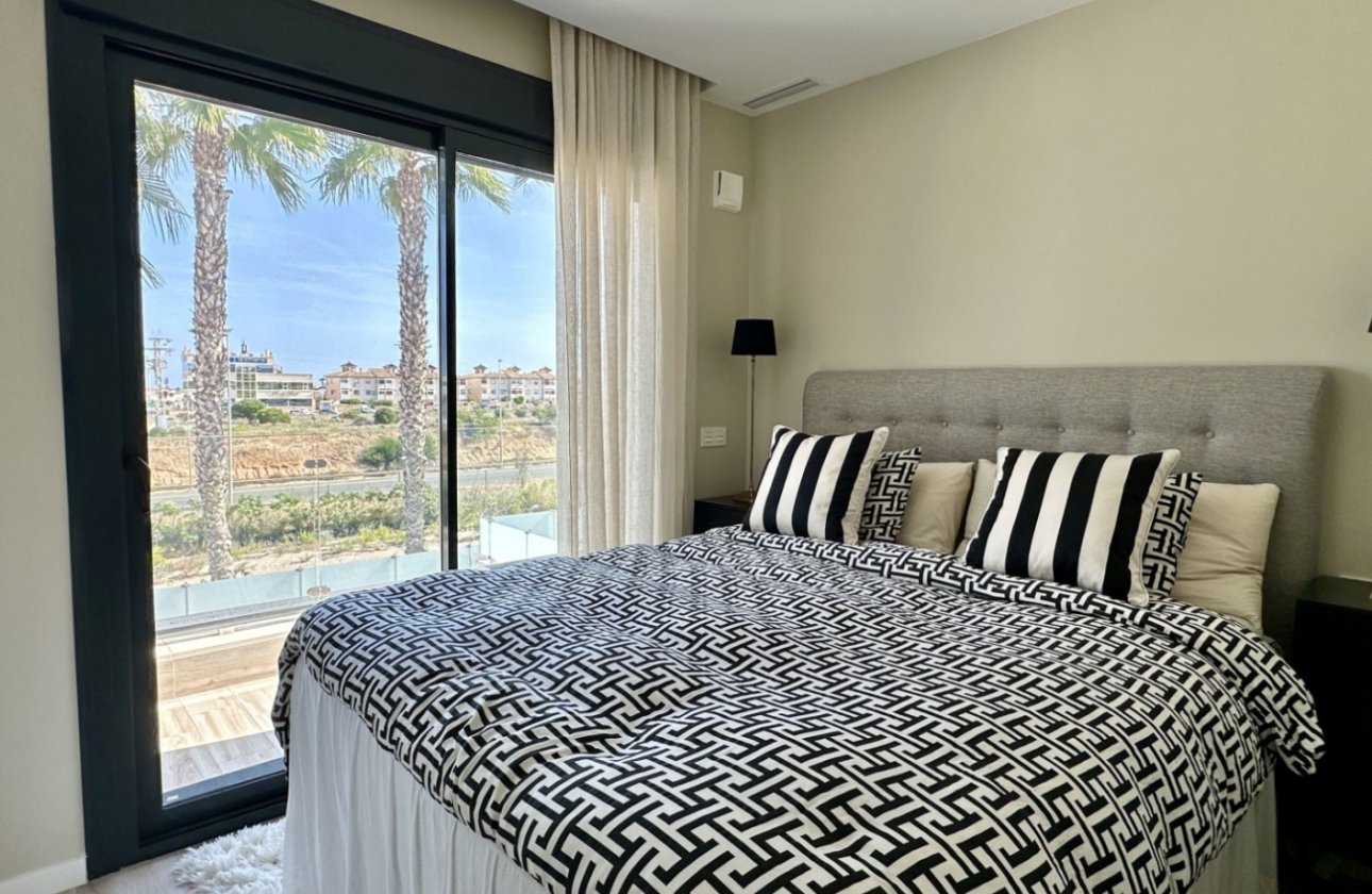 Revente - Villa -
Orihuela Costa - Costa Blanca
