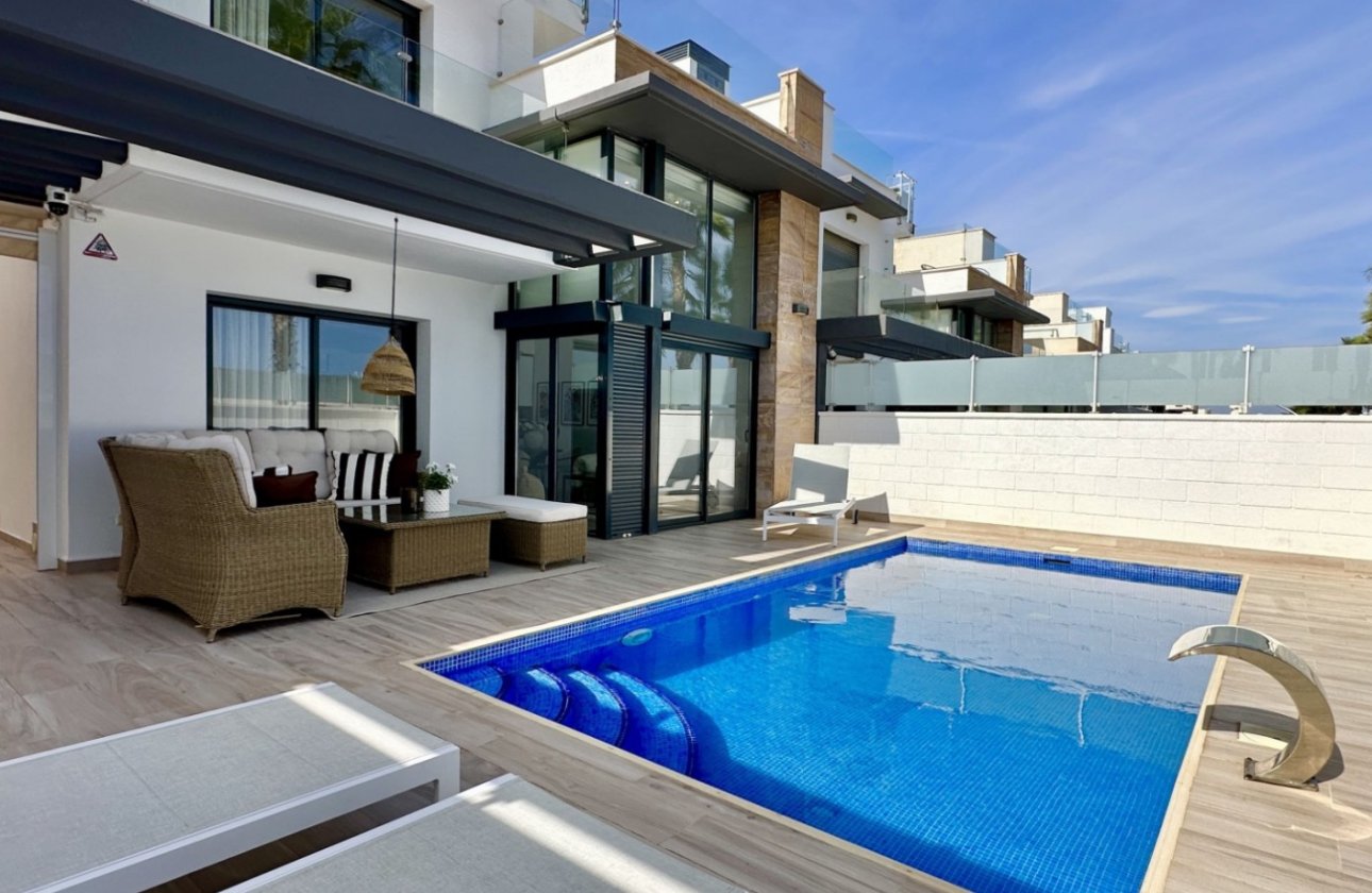 Revente - Villa -
Orihuela Costa - Costa Blanca