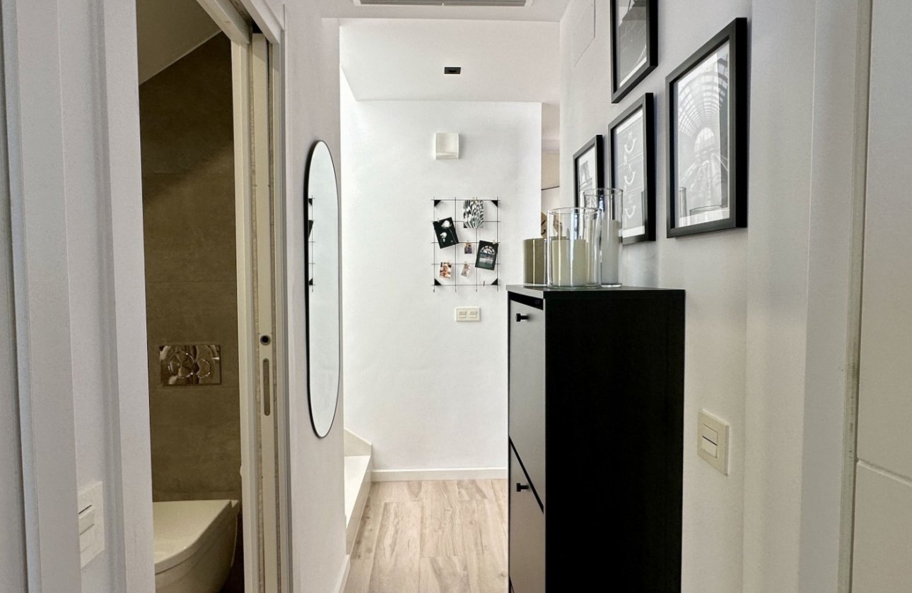 Revente - Villa -
Orihuela Costa - Costa Blanca