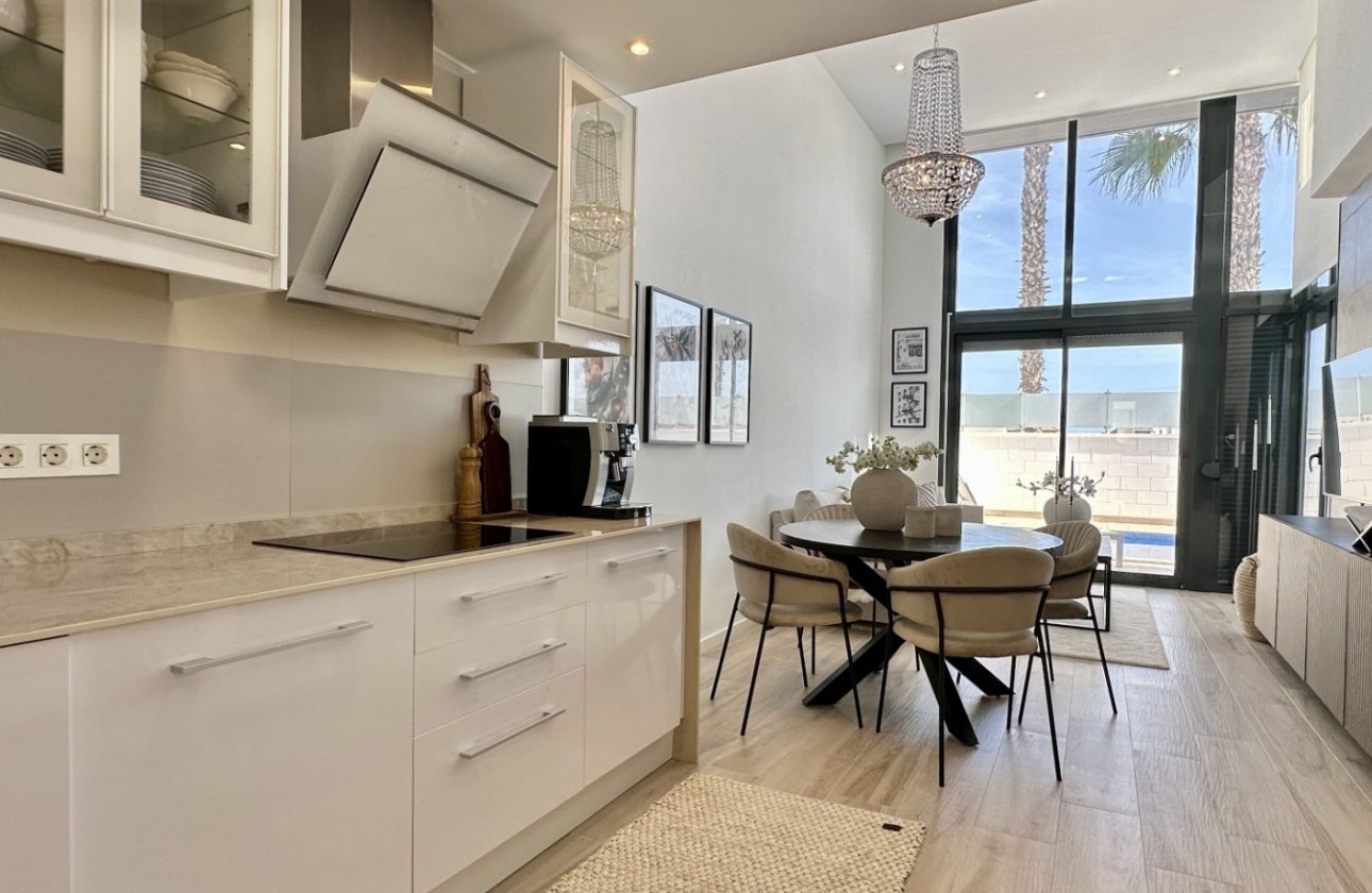 Revente - Villa -
Orihuela Costa - Costa Blanca