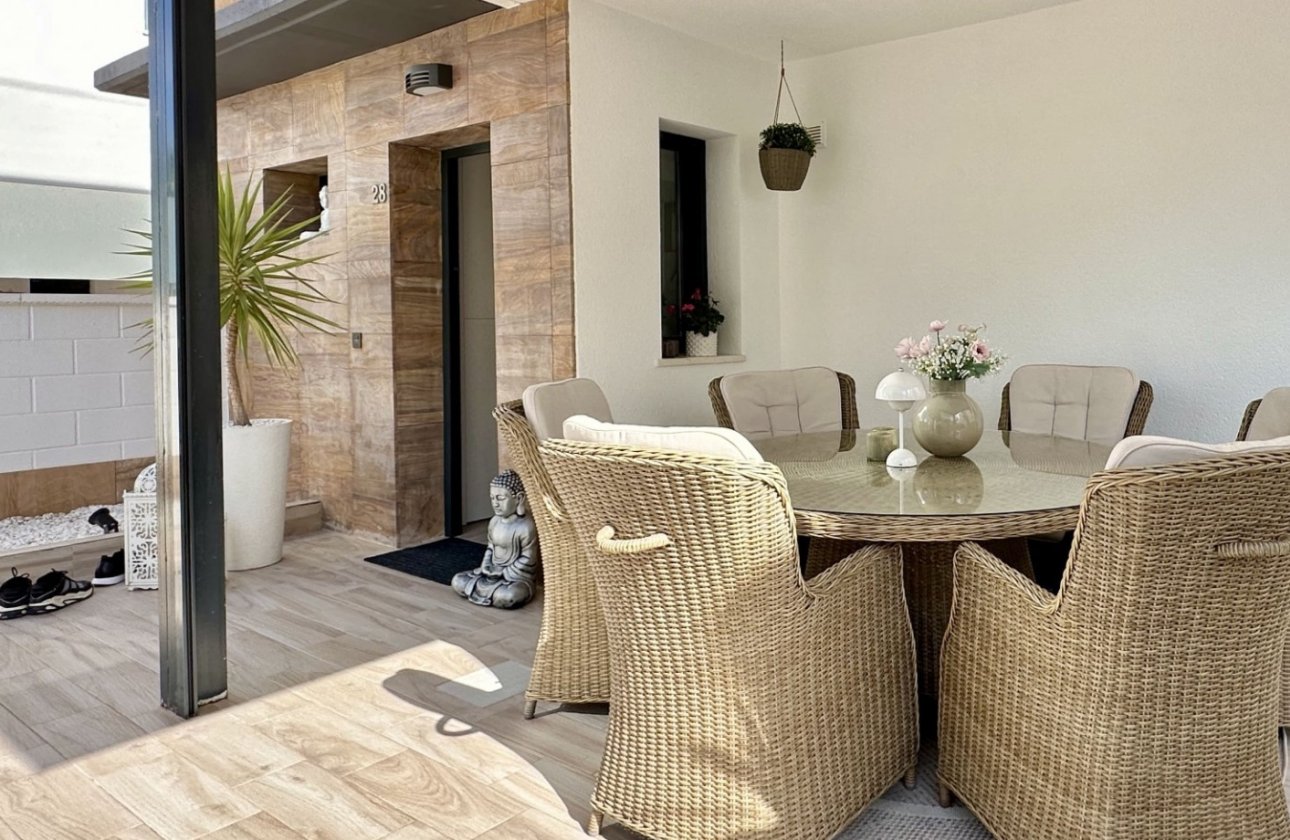 Revente - Villa -
Orihuela Costa - Costa Blanca