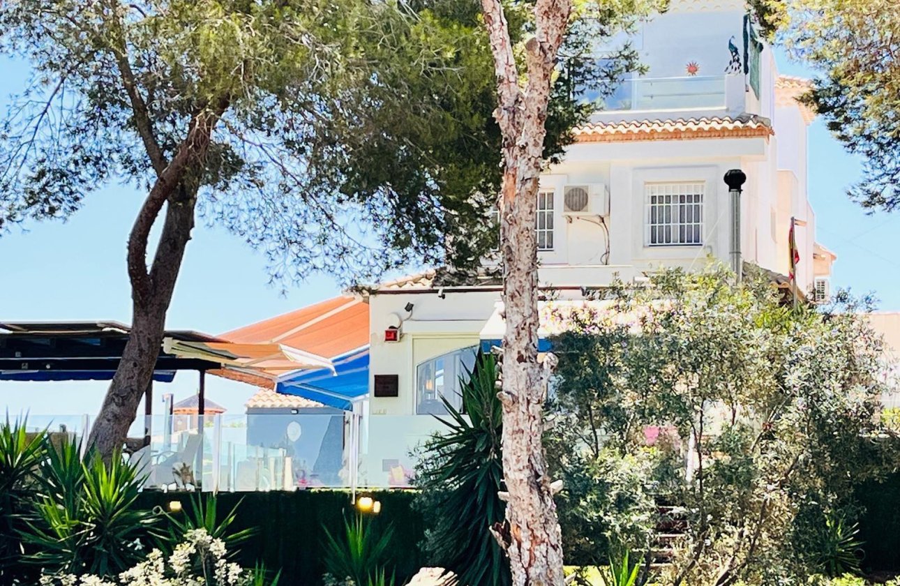 Revente - Villa -
Orihuela Costa - Costa Blanca