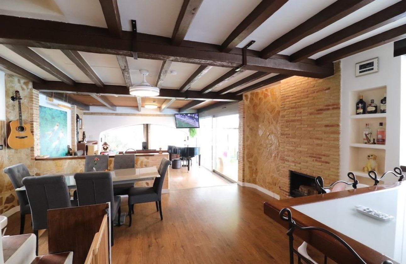 Revente - Villa -
Orihuela Costa - Costa Blanca