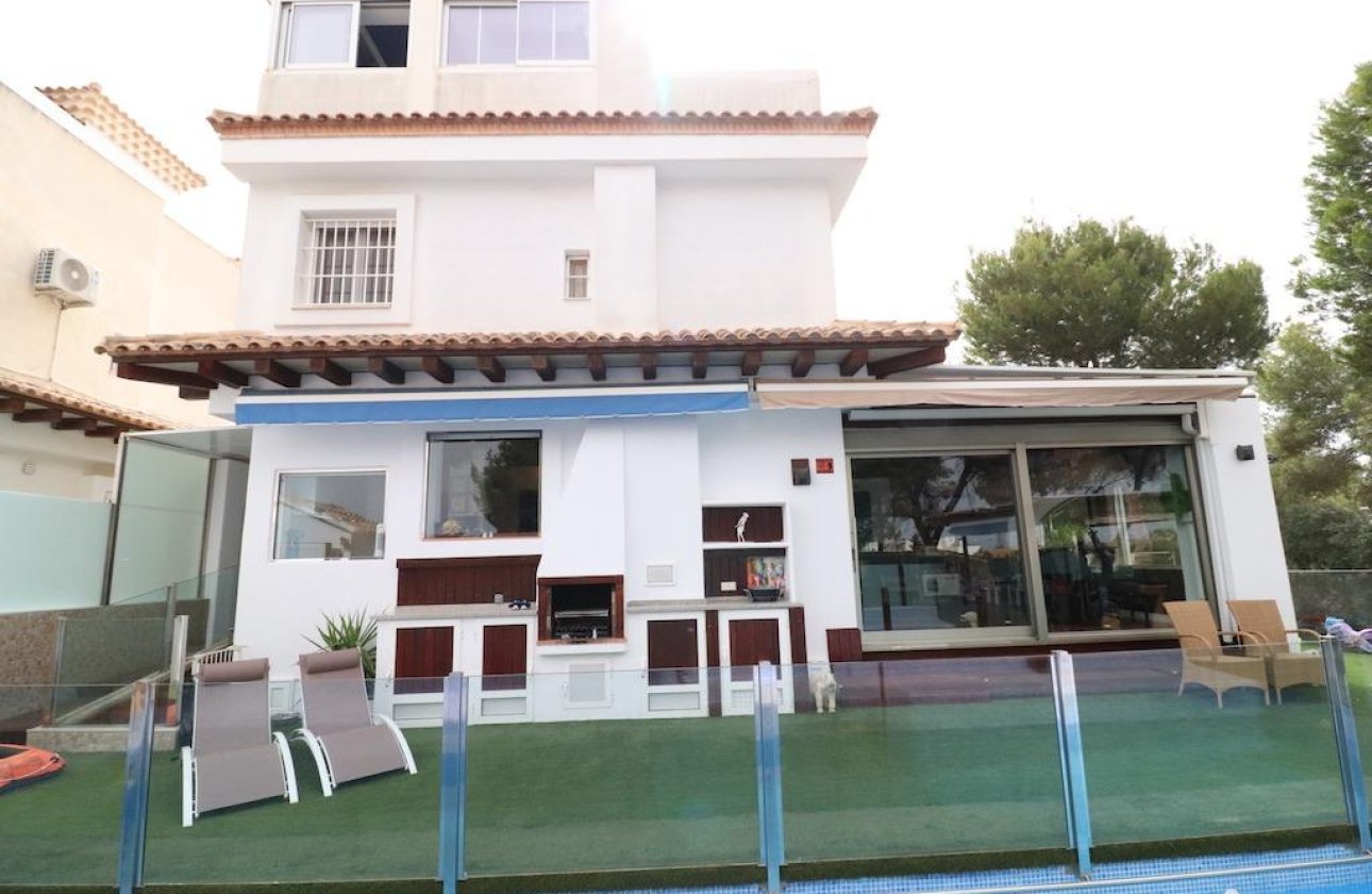 Revente - Villa -
Orihuela Costa - Costa Blanca