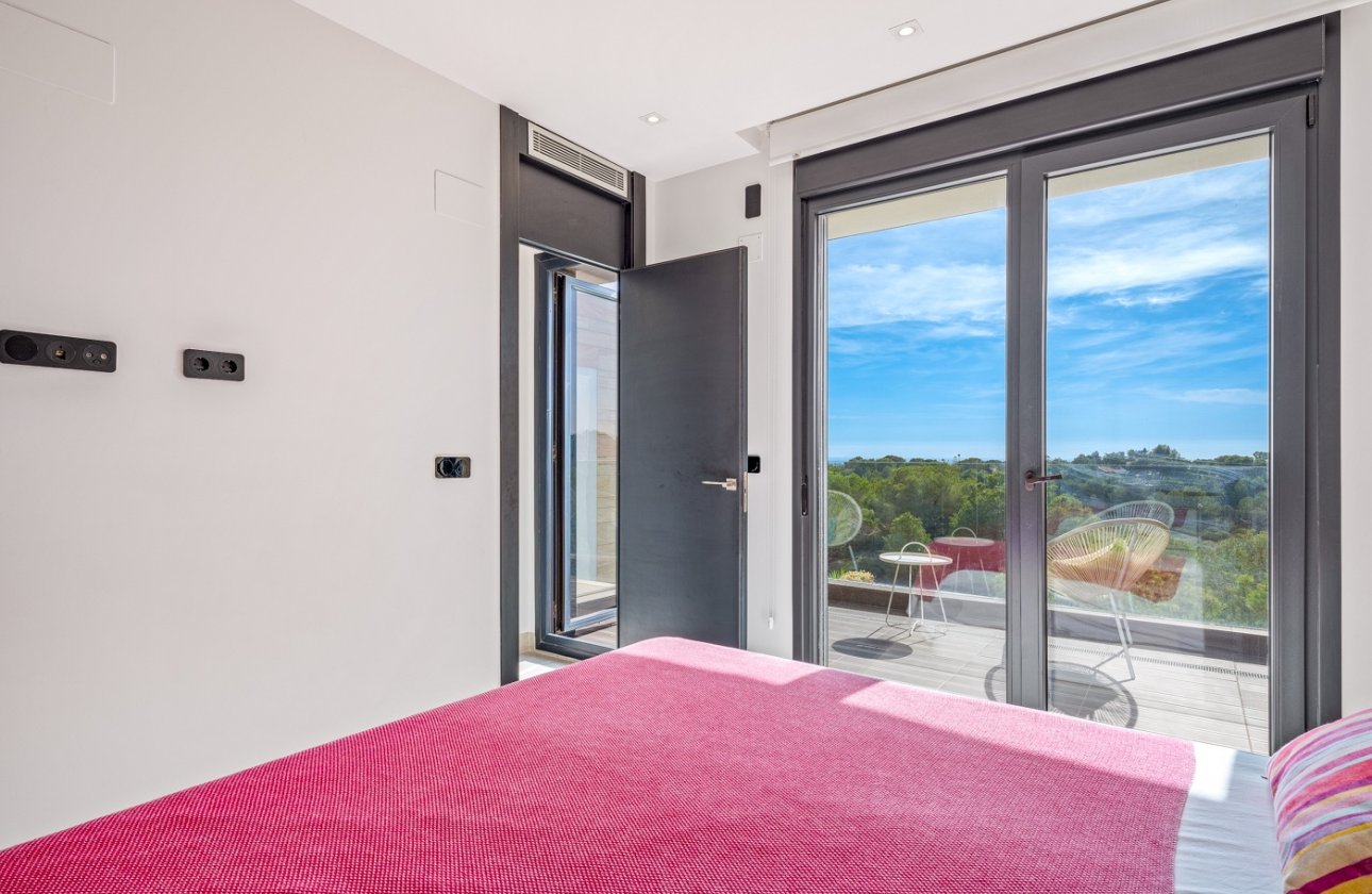 Revente - Villa -
Orihuela Costa - Costa Blanca