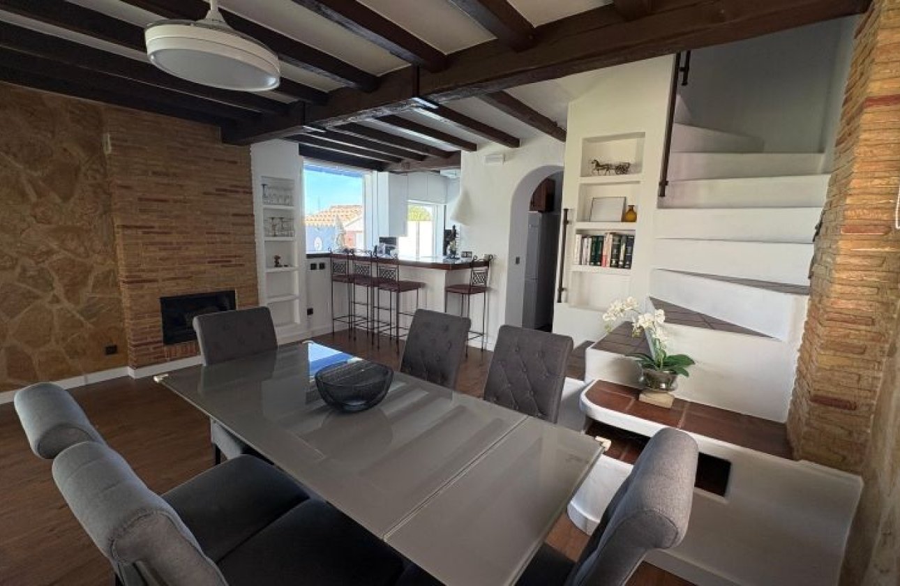 Revente - Villa -
Orihuela Costa - Costa Blanca