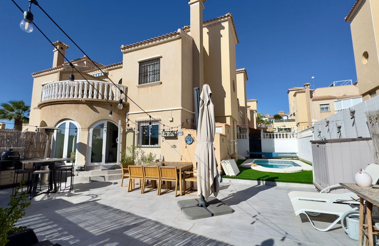 Revente - Villa -
Orihuela Costa - Costa Blanca
