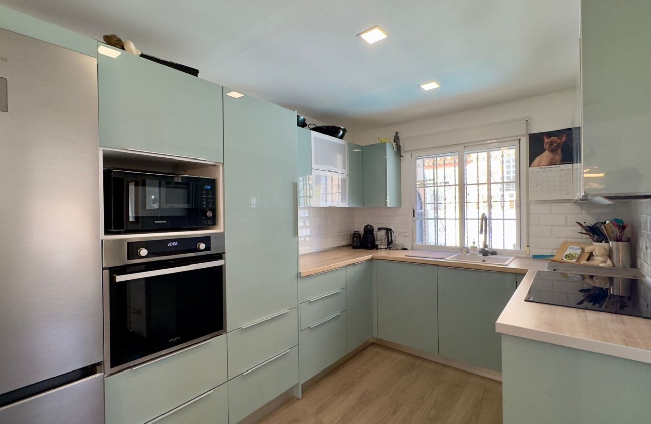 Revente - Villa -
Orihuela Costa - Costa Blanca