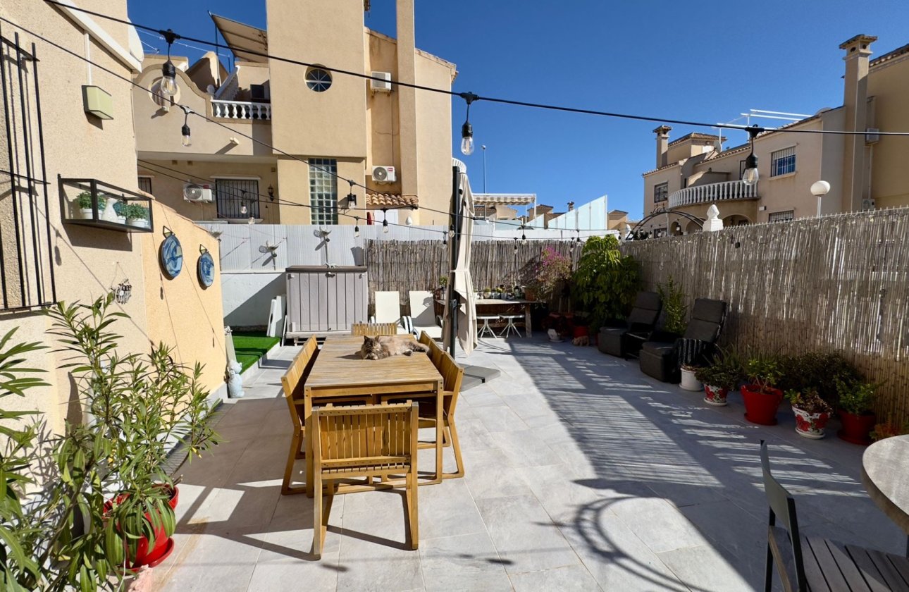 Revente - Villa -
Orihuela Costa - Costa Blanca