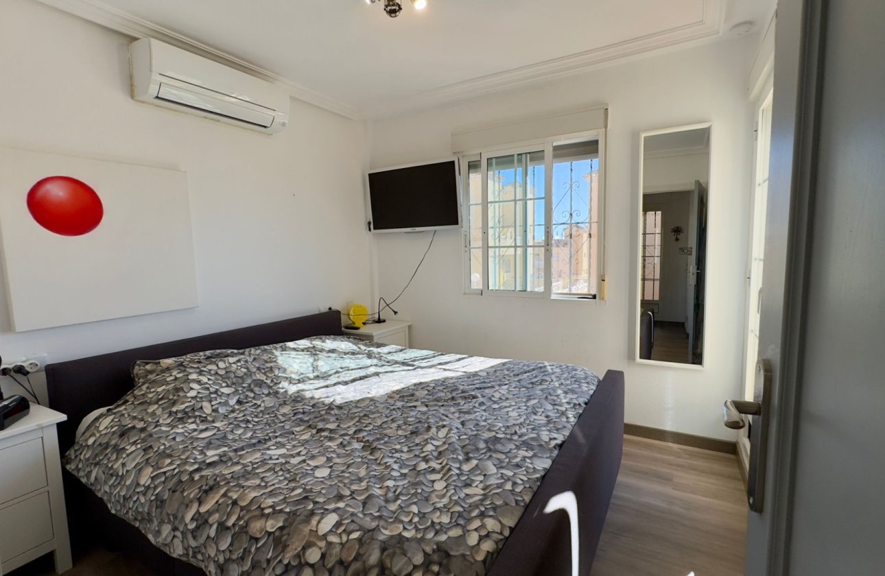 Revente - Villa -
Orihuela Costa - Costa Blanca