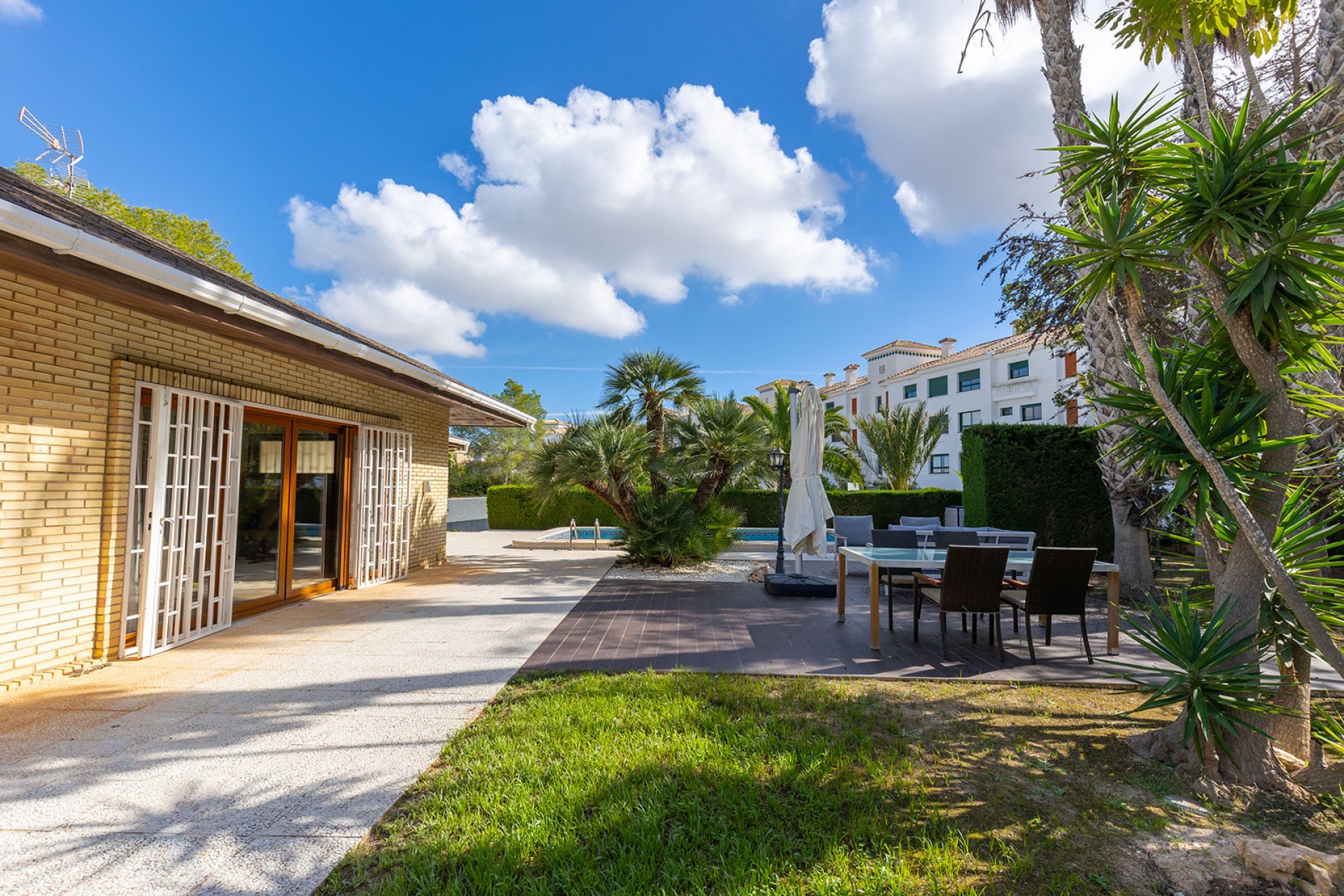 Revente - Villa -
Orihuela Costa - Costa Blanca