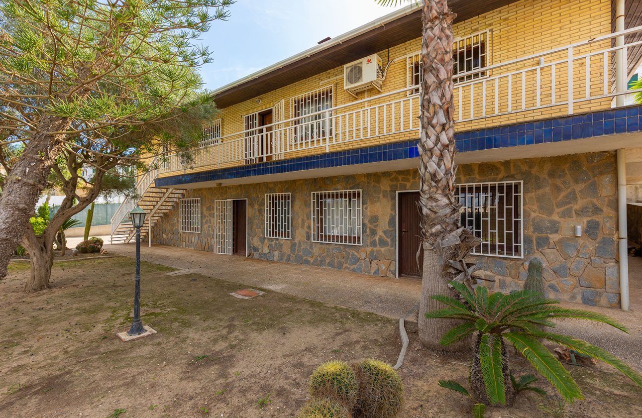 Revente - Villa -
Orihuela Costa - Costa Blanca