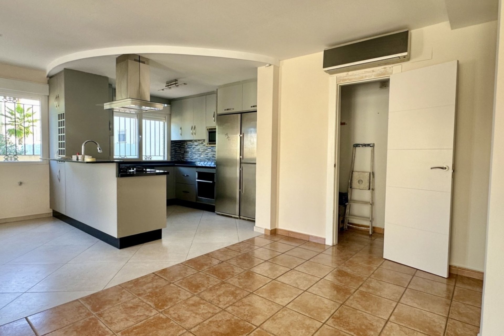 Revente - Villa -
Orihuela Costa - Costa Blanca
