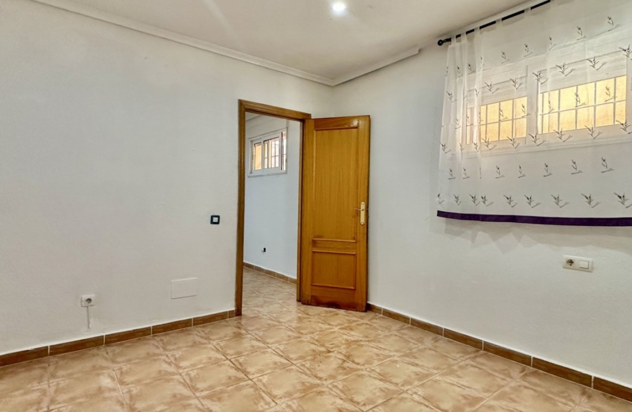 Revente - Villa -
Orihuela Costa - Costa Blanca