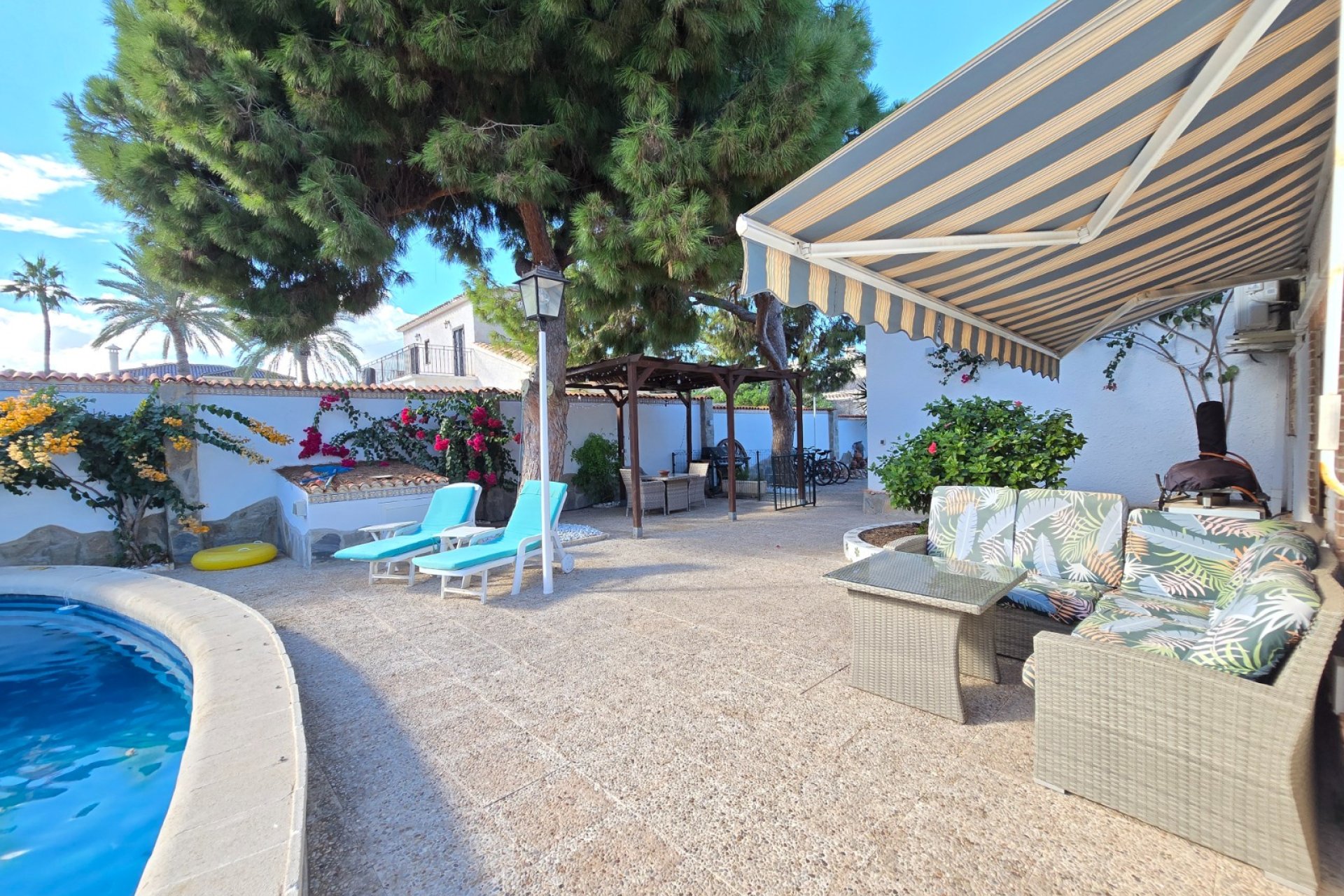 Revente - Villa -
Orihuela Costa - Costa Blanca