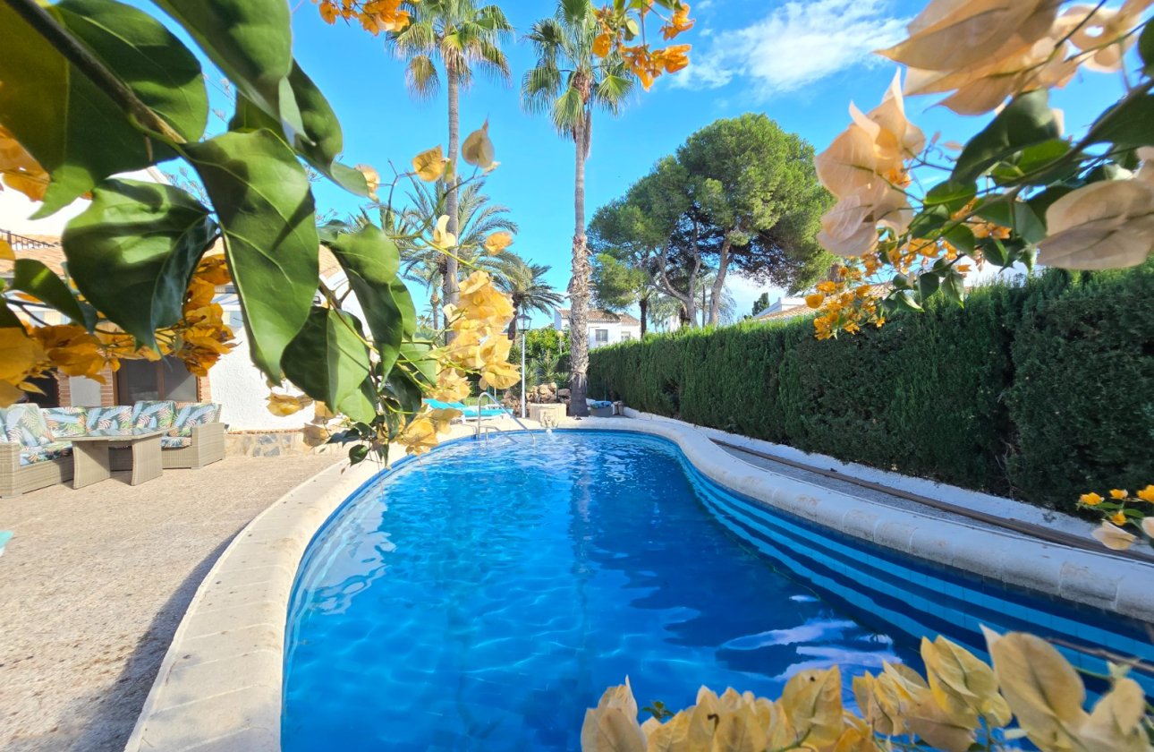 Revente - Villa -
Orihuela Costa - Costa Blanca