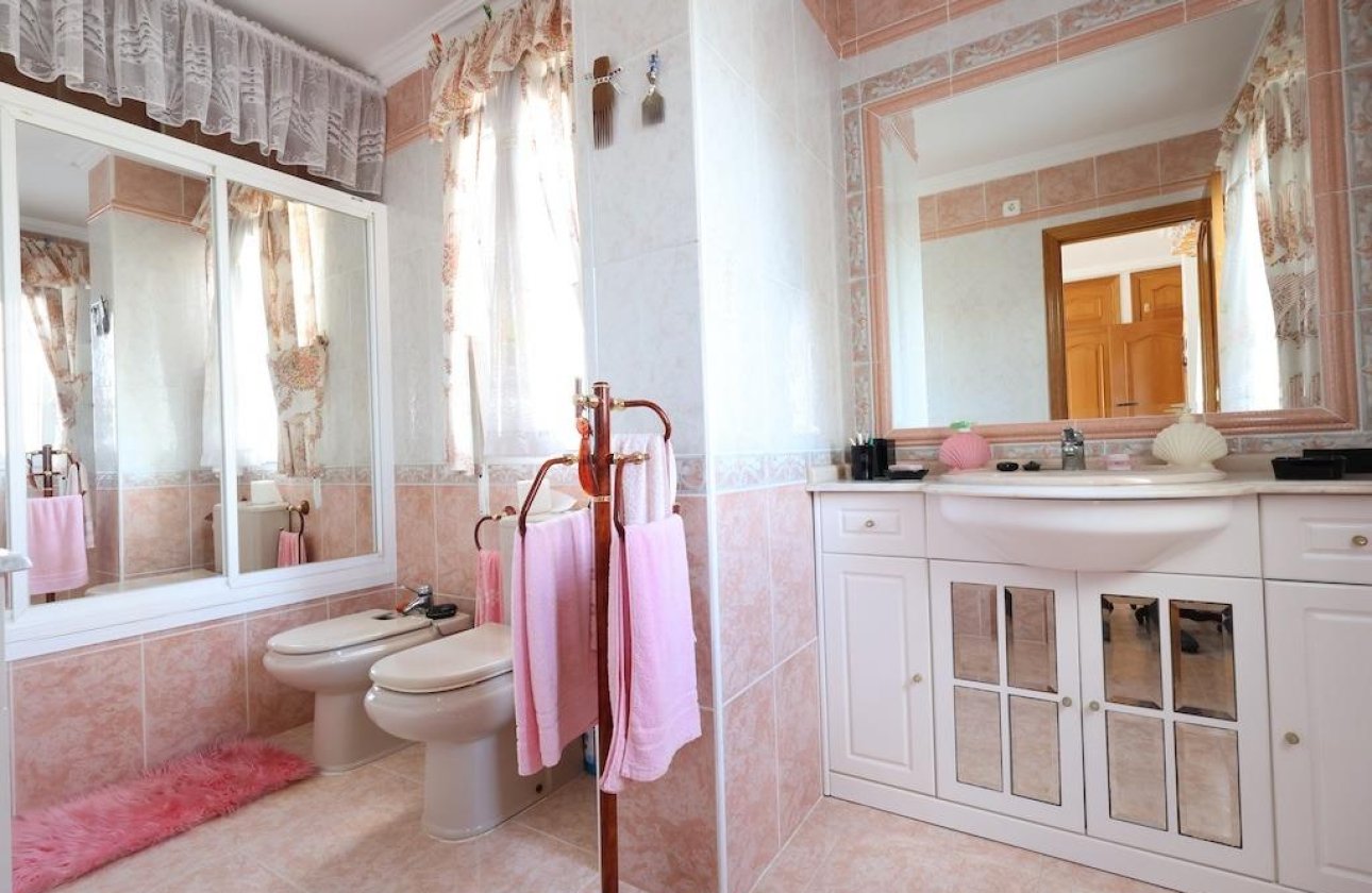 Revente - Villa -
Orihuela Costa - Costa Blanca