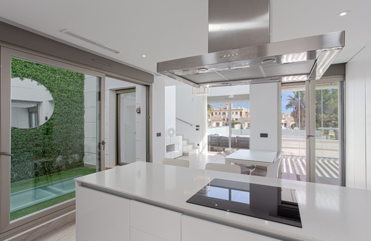 Revente - Villa -
Orihuela Costa - Costa Blanca