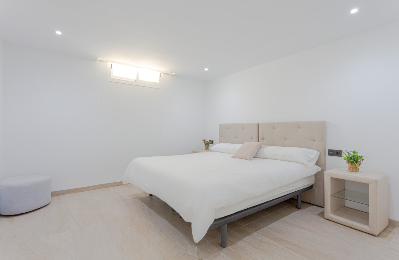 Revente - Villa -
Orihuela Costa - Costa Blanca