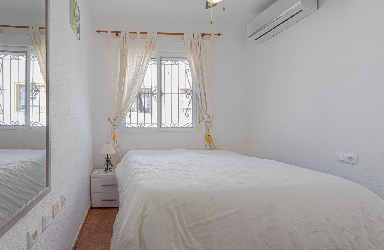 Revente - Villa -
Orihuela Costa - Costa Blanca