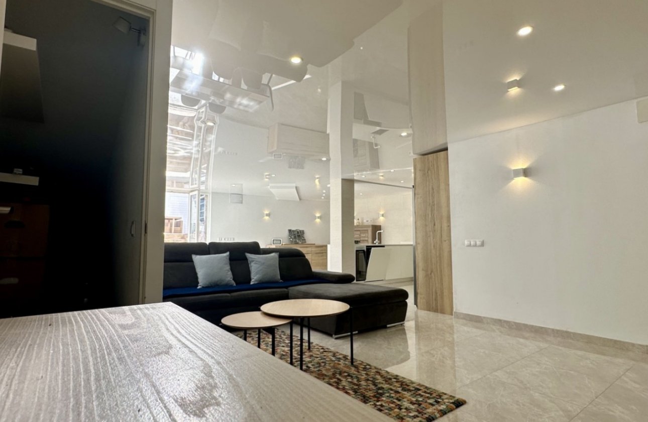 Revente - Villa -
Orihuela Costa - Costa Blanca