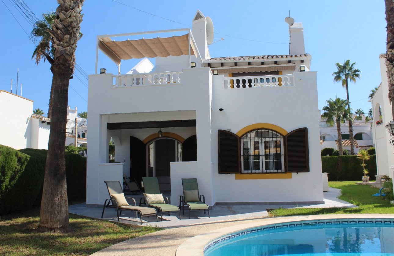 Revente - Villa -
Orihuela Costa - Costa Blanca