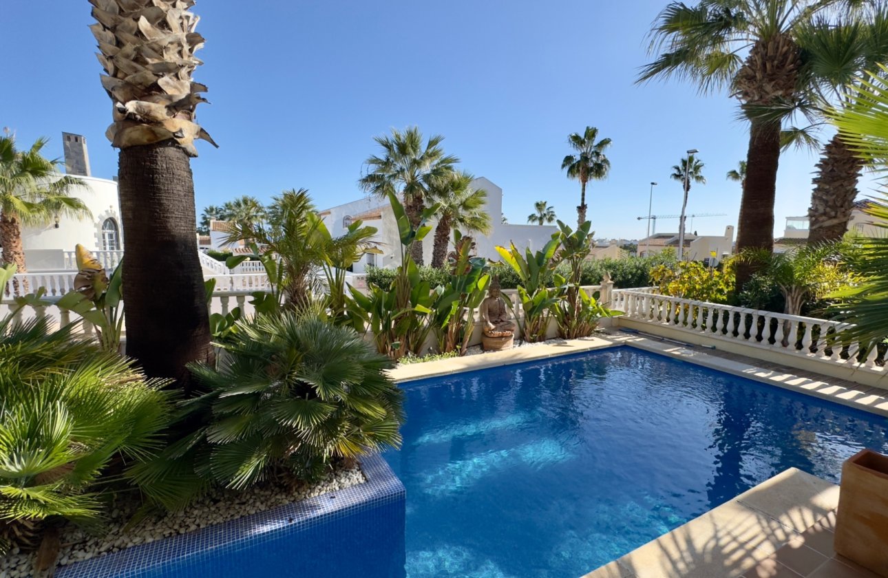 Revente - Villa -
Orihuela Costa - Costa Blanca