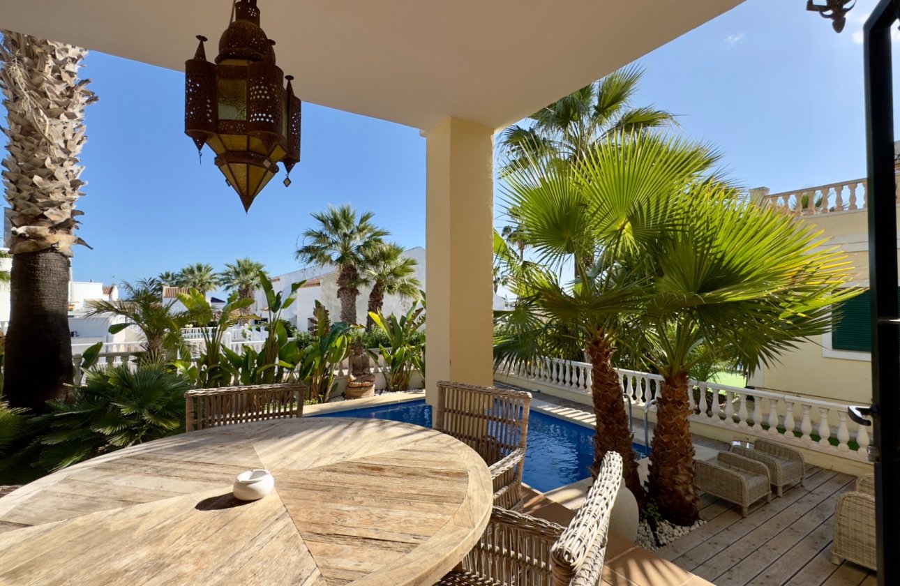 Revente - Villa -
Orihuela Costa - Costa Blanca