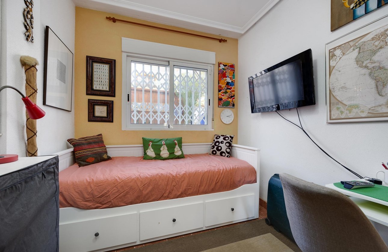 Revente - Villa -
Orihuela Costa - Costa Blanca