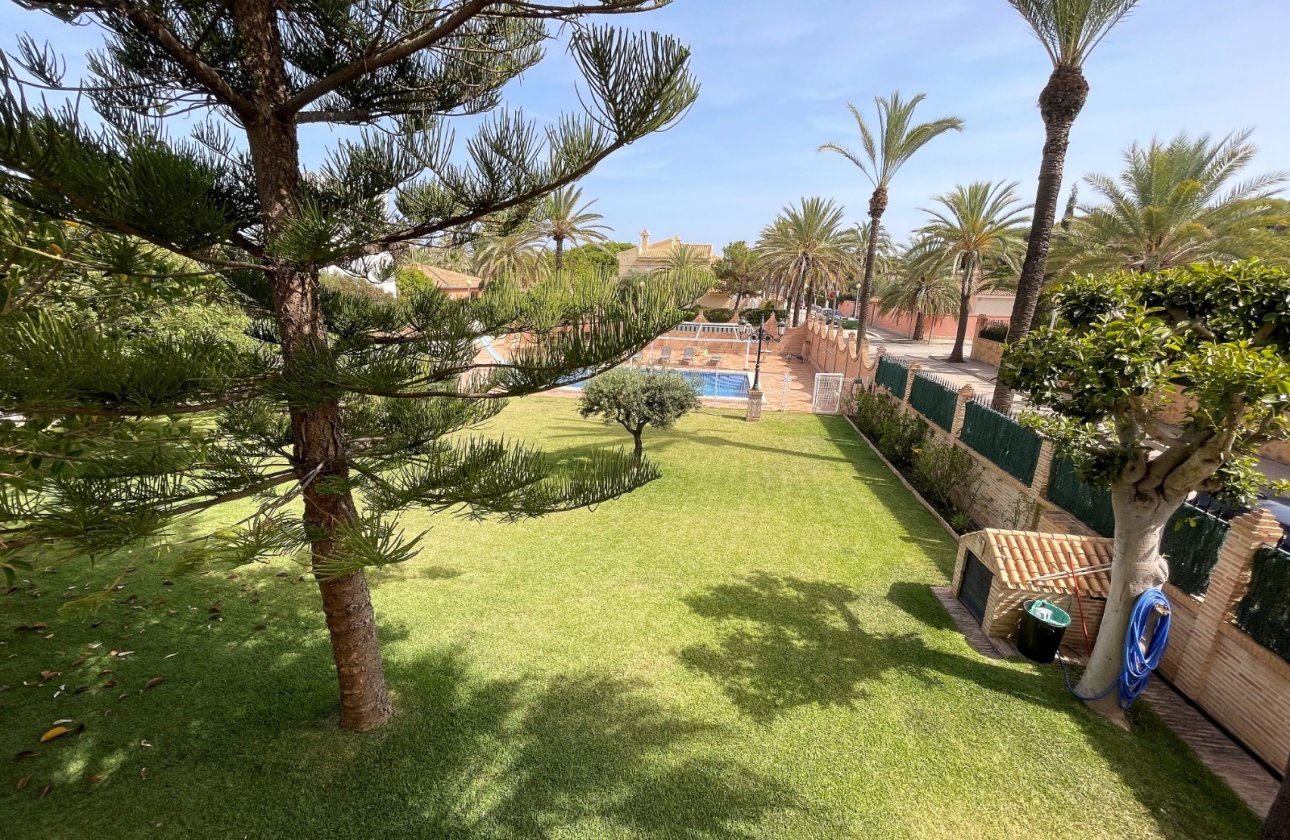 Revente - Villa -
Orihuela Costa - Costa Blanca