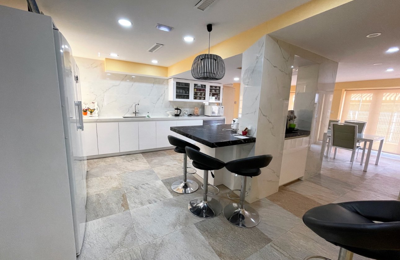 Revente - Villa -
Orihuela Costa - Costa Blanca