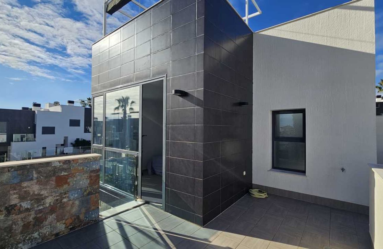 Revente - Villa -
Orihuela Costa - Costa Blanca