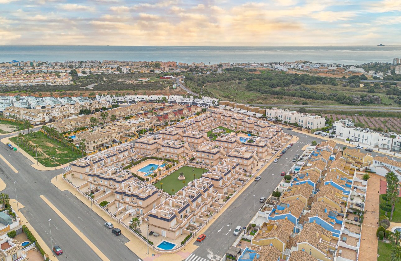 Revente - Villa -
Orihuela Costa - Costa Blanca