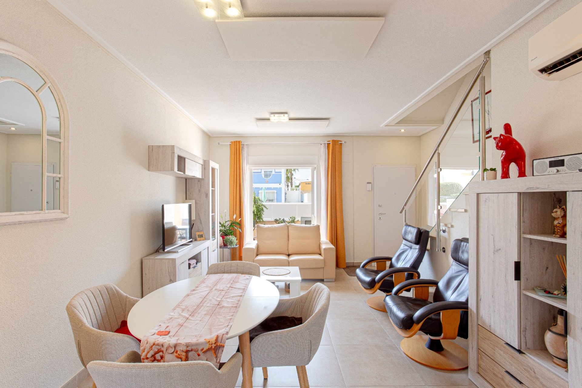 Revente - Villa -
Orihuela Costa - Costa Blanca