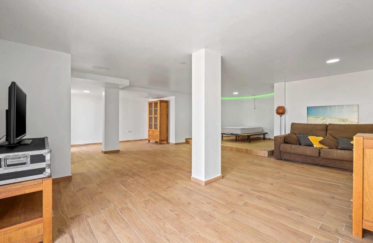 Revente - Villa -
Orihuela Costa - Costa Blanca