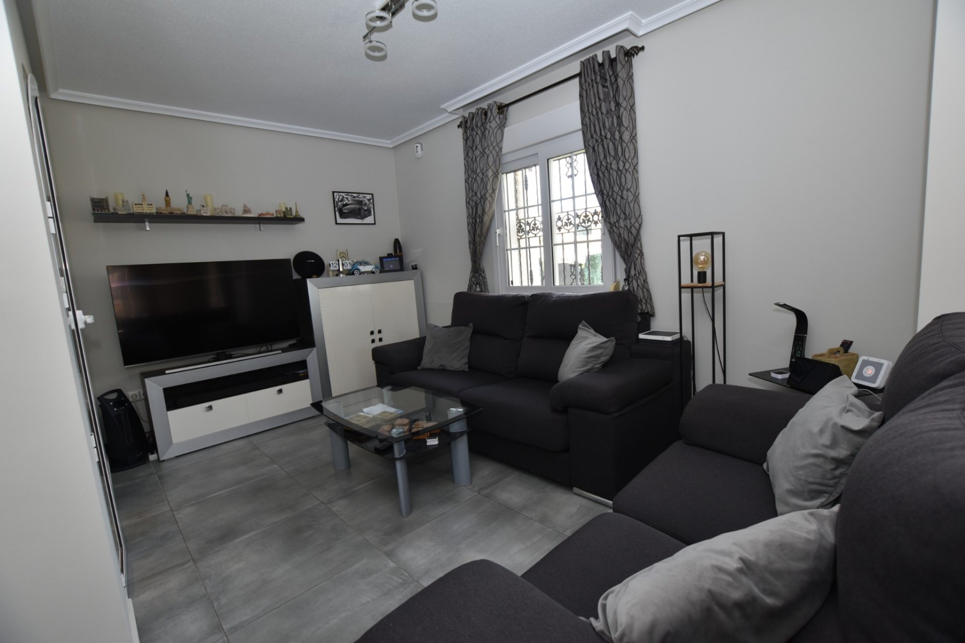 Revente - Villa -
Orihuela Costa - Costa Blanca