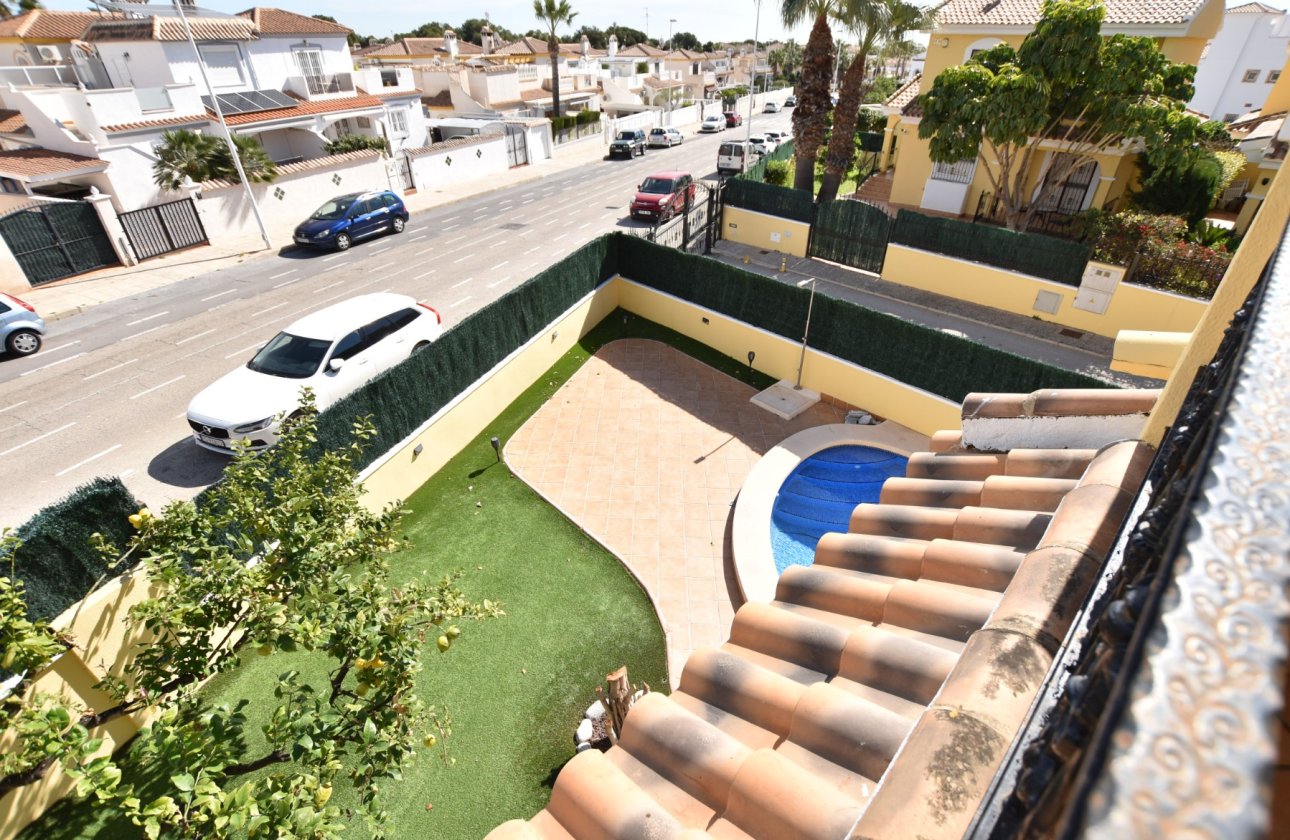 Revente - Villa -
Orihuela Costa - Costa Blanca